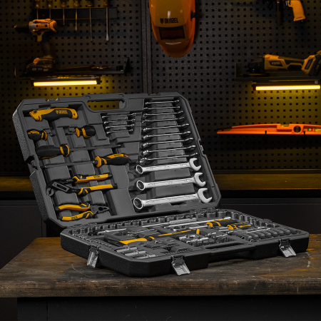 Набор инструментов DENZEL 1/2", 1/4", CrV, S2, пластиковый кейс, 122 предмета