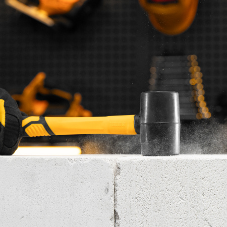 Киянка резиновая DENZEL 225 г, черная, фибергласовая рукоятка c TPR покрытием