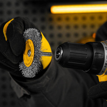 Щетка для дрели DENZEL, 75 мм, Плоская, со шпилькой, нержавеющая витая проволока