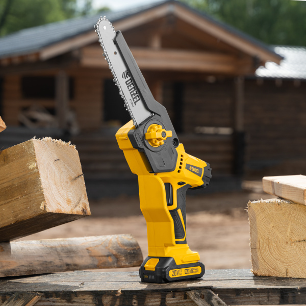 Цепная мини-пила аккумуляторная бесщеточная DENZEL СCS-200BL, шина 200 мм, Li-Ion, 20 В