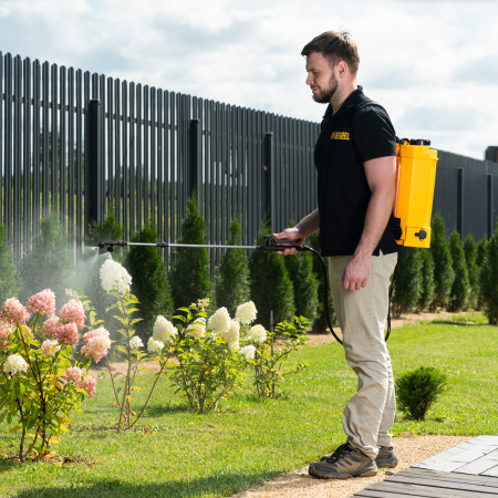 Опрыскиватель ранцевый аккумуляторный DENZEL D-12LA, 12 л, 12 В, 8 Ач