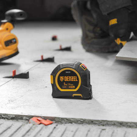 Лазерный дальномер с рулеткой LT-40 DENZEL 5м x 19 мм, дальномер 40м, автомат. фиксация