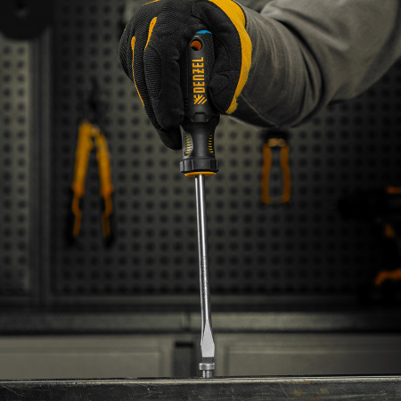 Отвертка DENZEL SL8x150 мм, CrV, трехкомпонентная рукоятка