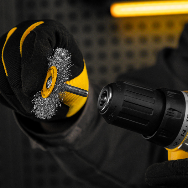 Щетка для дрели DENZEL, 50 мм, Плоская, со шпилькой, нержавеющая витая проволока