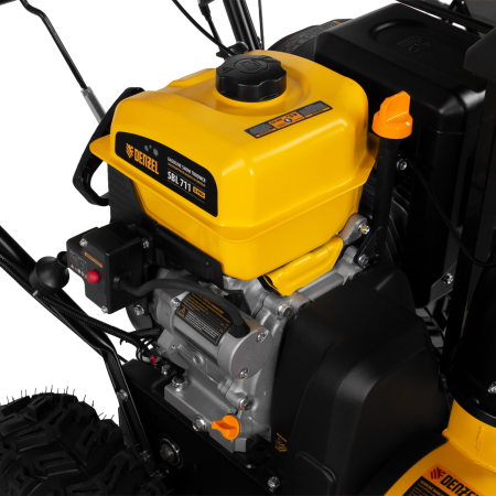 Снегоуборщик бензиновый DENZEL SBL 711D PRO, 302cc, эл.старт, фара, обогрев, блок. дифф. Снегоуборщик бензиновый DENZEL SBL 711D PRO, 302cc, эл.старт, фара, обогрев, блок. дифф.