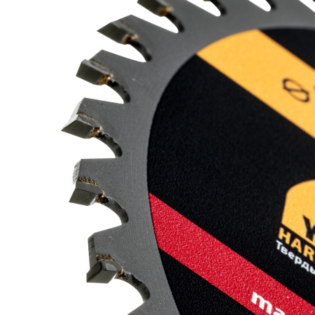 Пильный диск по дереву DENZEL с гвоздями, ф190 х 30 мм, 40 зубов