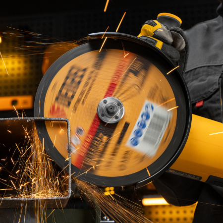 Круг отрезной по металлу DENZEL 230 х 2,0 х 22,2 мм, A36TBF, в метал.банке, 5 шт.