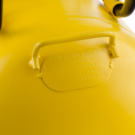 Компрессор воздушный DENZEL X-PRO DKV2200/100, 2.2 кВт, 400 л/мин, 100 л Компрессор воздушный DENZEL X-PRO DKV2200/100, 2.2 кВт, 400 л/мин, 100 л