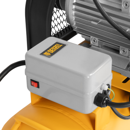 Компрессор воздушный DENZEL BCW3000-T/100, 3.0 кВт, ременный привод, 100 литров, 520 л/мин