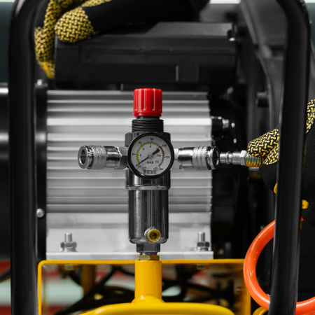 Компрессор воздушный DENZEL рем. привод BCI 2200/100, 2,2 кВт, 100 литров, 420 л/мин