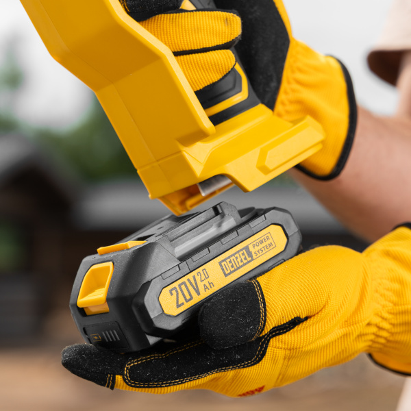 Цепная мини-пила аккумуляторная бесщеточная DENZEL СCS-200BL, шина 200 мм, Li-Ion, 20 В