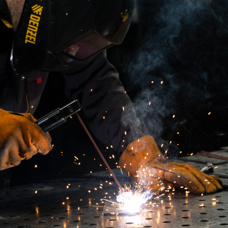 Аппарат инвертор DENZEL. полуавтомат. cварки IMIG-185SDR, 180 А, ПВ 60%, катушка 5 кг