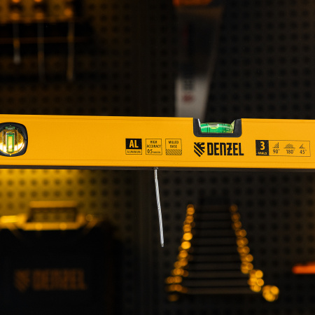 Уровень алюминиевый DENZEL магнит., фрезерованный, 3 глазка (1 зеркал.), 0,5 мм/м, 600 мм