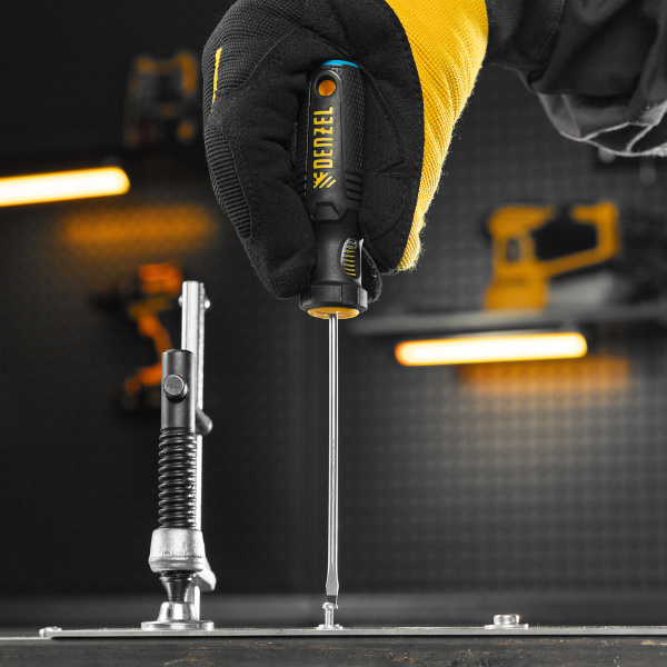 Отвертка DENZEL SL3х100 мм, S2, 3к рукоятка