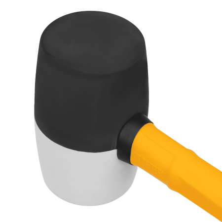 Киянка резиновая DENZEL 680 г, черно-белая, фибергласовая рукоятка c TPR покрытием