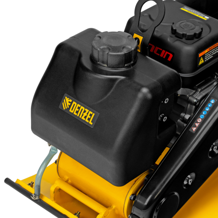 Виброплита бензиновая DENZEL VC-30W, 30 кН, 60*45 см, 196 см3, бак для воды